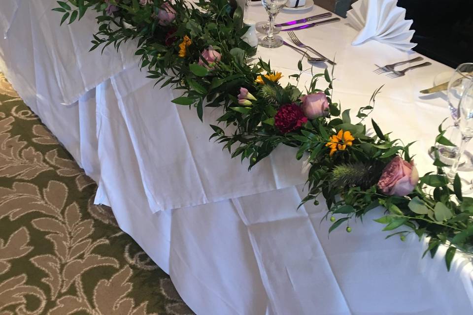 Top Table Garland