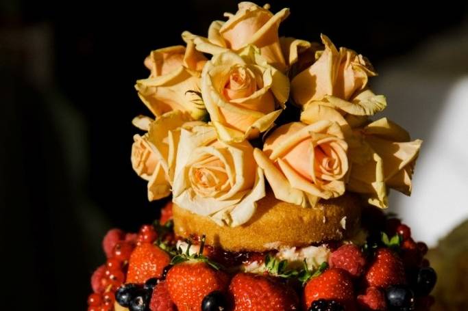 A delicious wedding sponge cake, yum.