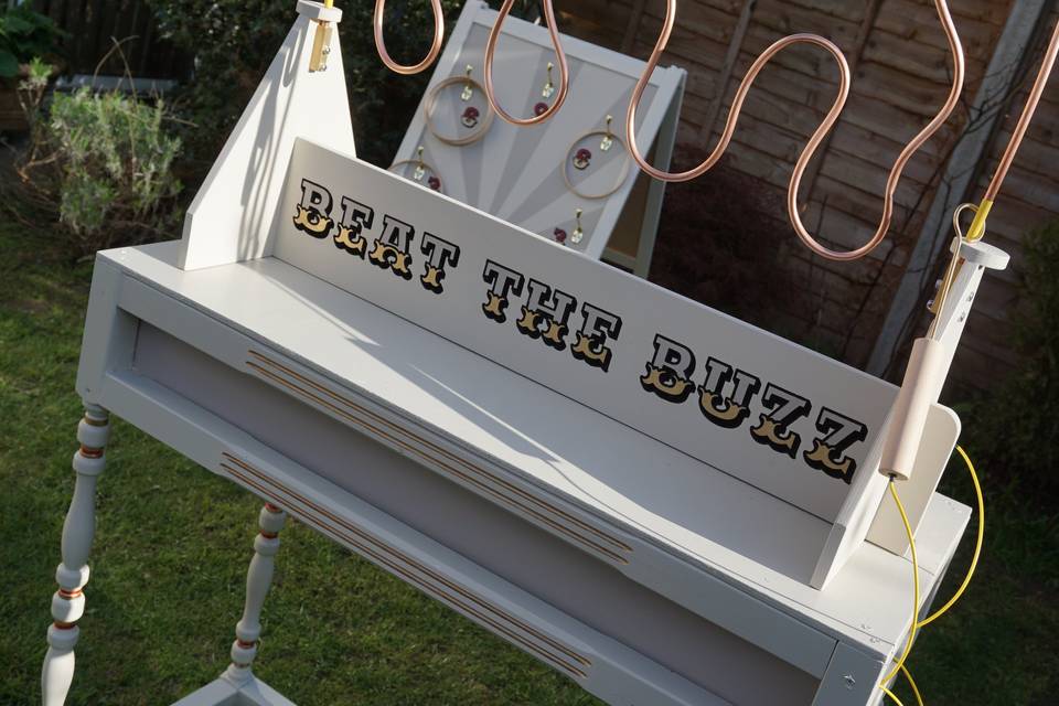 Beat the Buzz wedding game