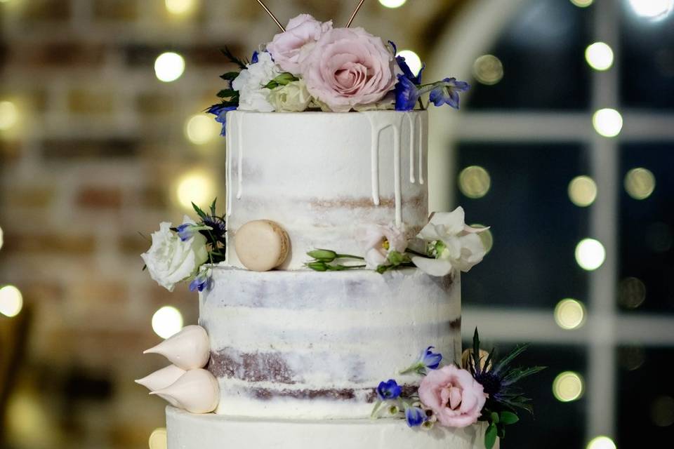 3N Events | Wedding Cake Structures | Cake Pieces | Cake Boxes