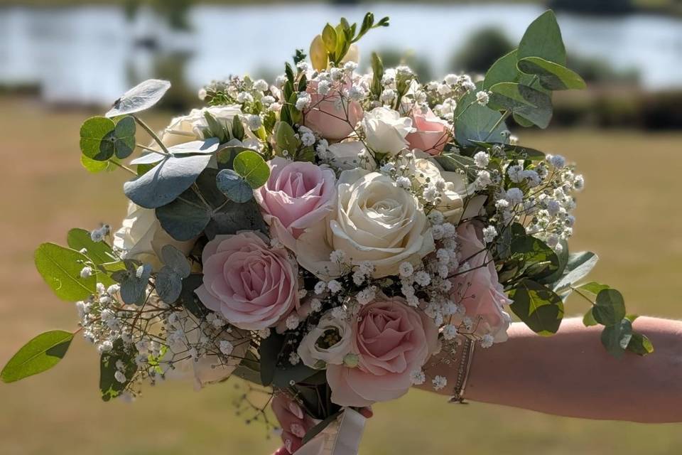 Fresh bridal bouquet