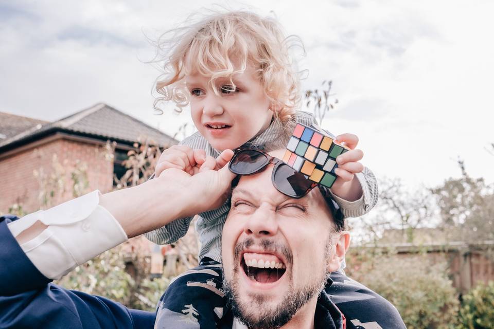 Child on shoulders