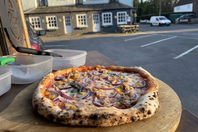 Tuna Pizza