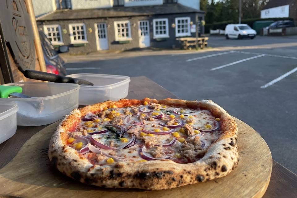 Tuna Pizza