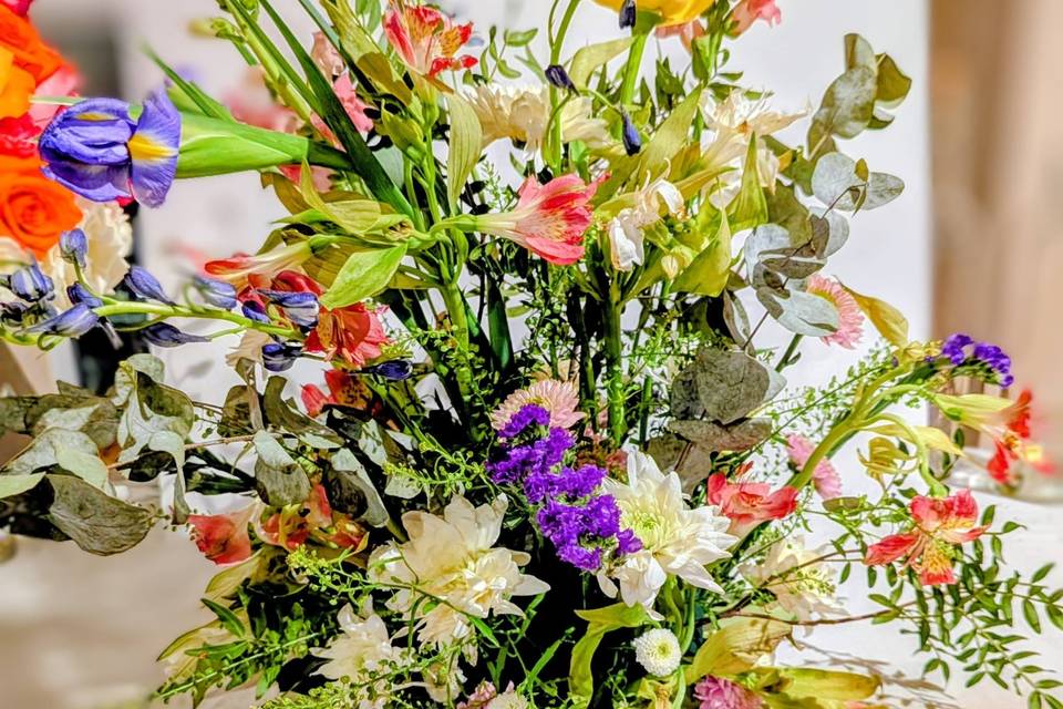 Country Flower Centre Piece