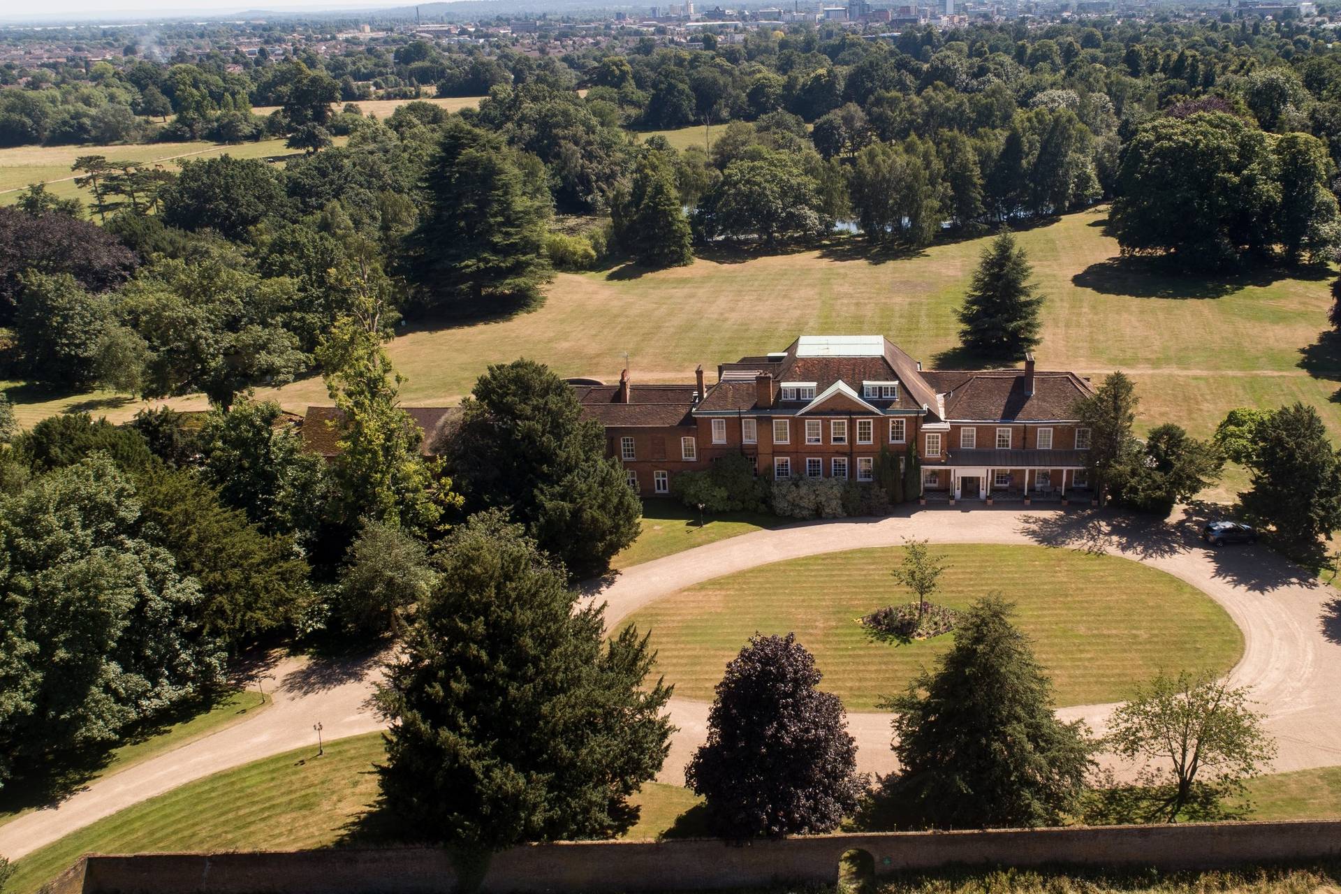 Stoke Place Wedding Venue Stoke Poges, Buckinghamshire hitched.co.uk