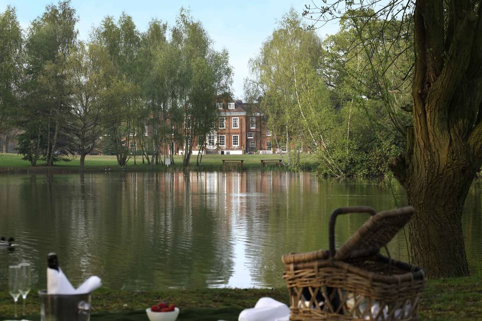 Picnic by the lake