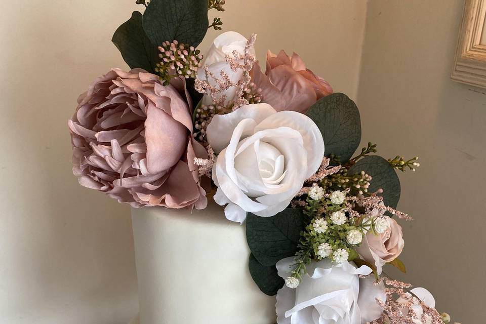 Blush rose cake flowers