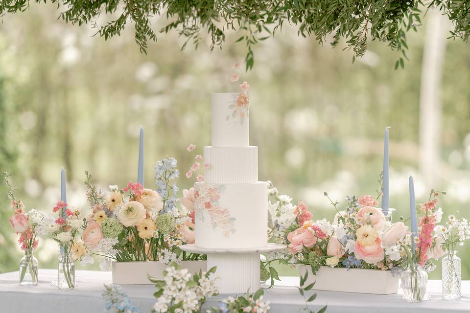Wedding Cake in garden