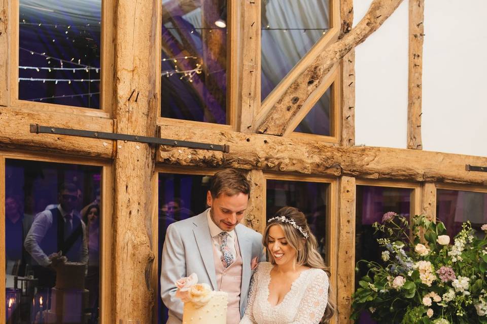 Wedding Cake in Tudor Barn