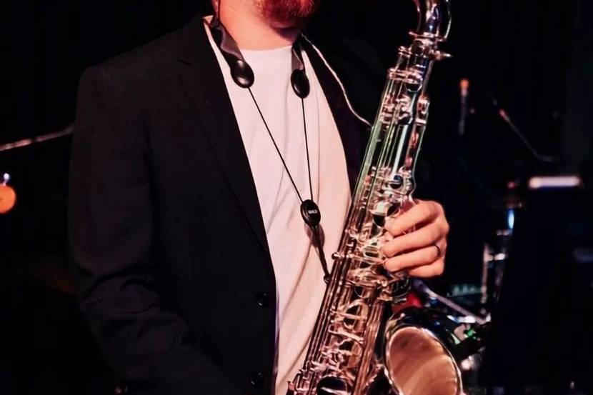 Live Sax