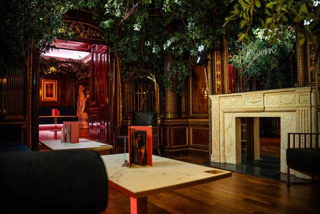 VIP ROOM 1