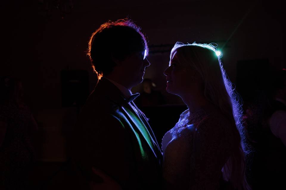 Silhouette bride and groom