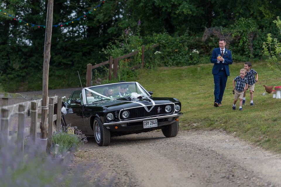 Vintage car arrival