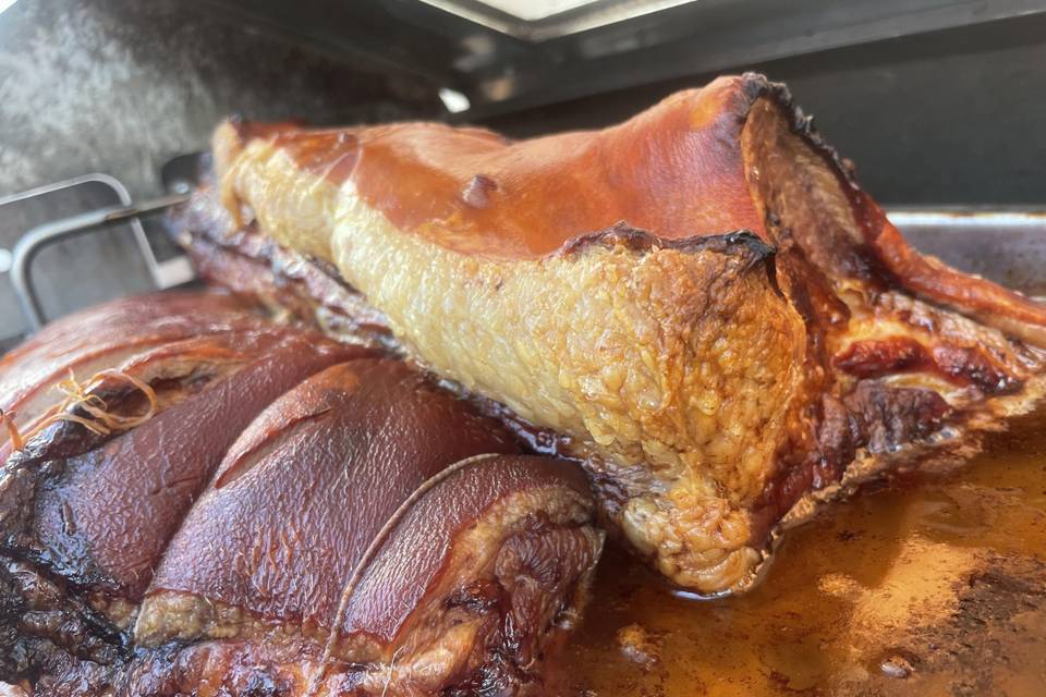 Hog roast & crispy crackling