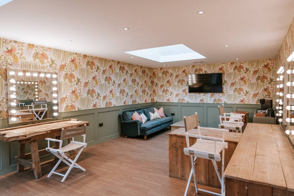 The Courtyard Lounge