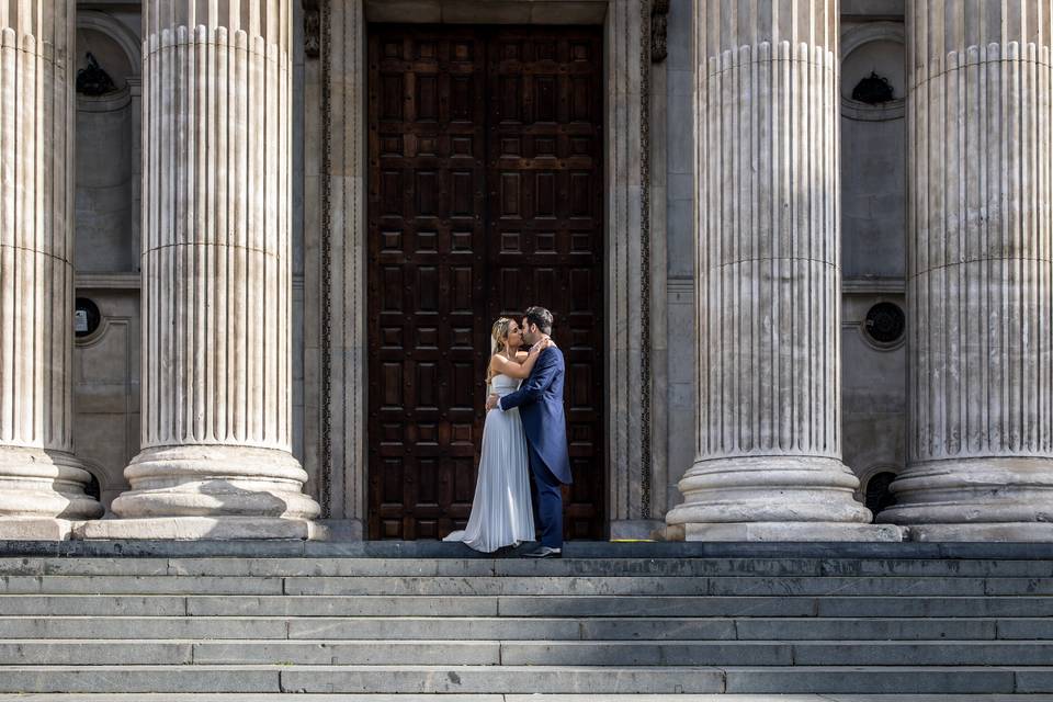 Bride & Groom on the steps at