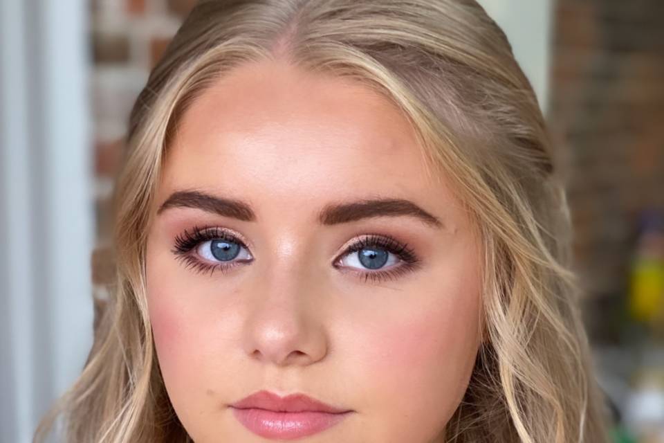 Bridesmaid makeup