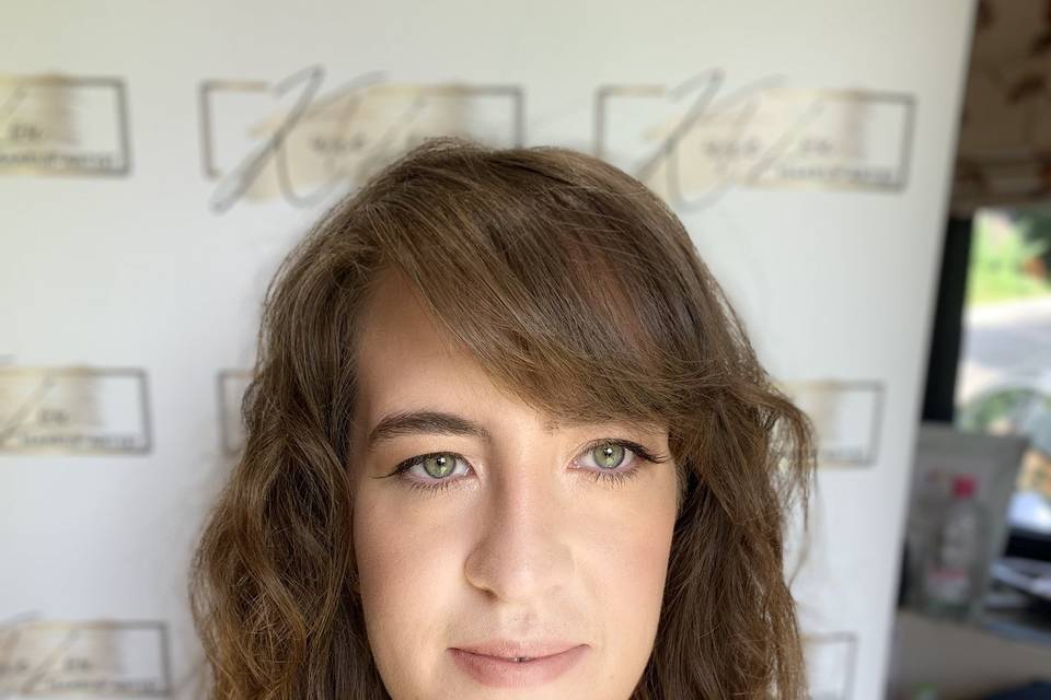Kent makeup artist