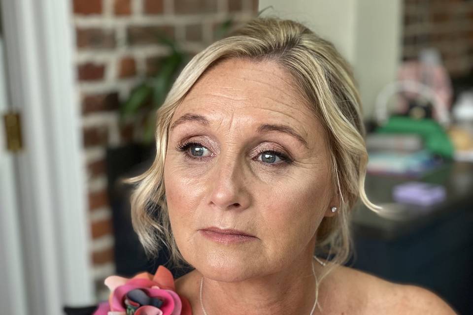 Mother of the bride makeup