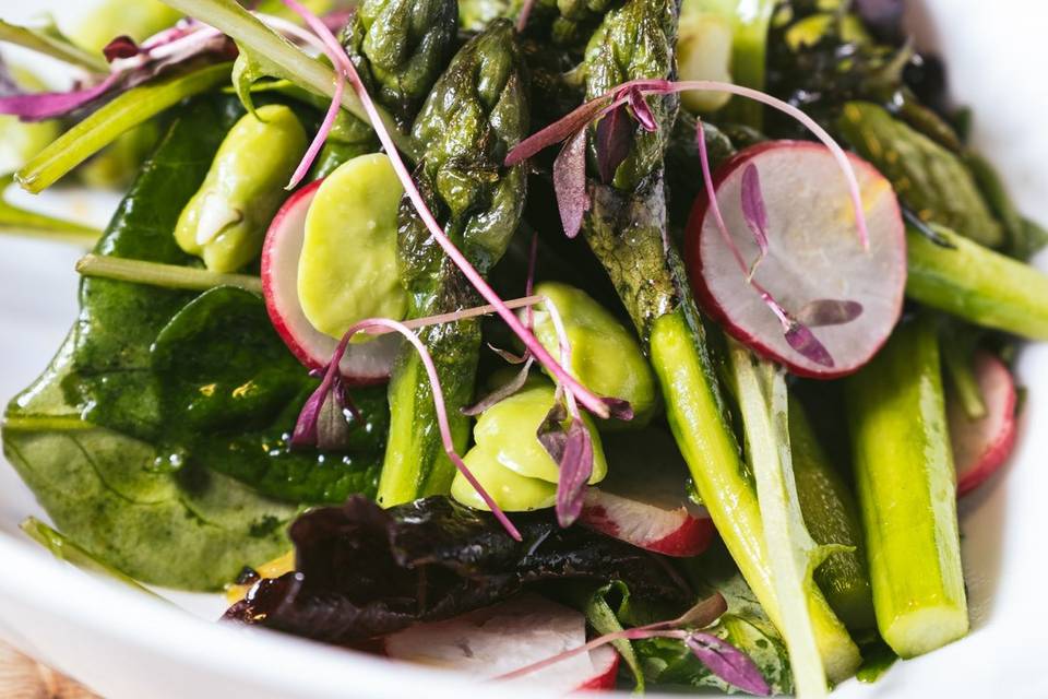 Asparagus salad