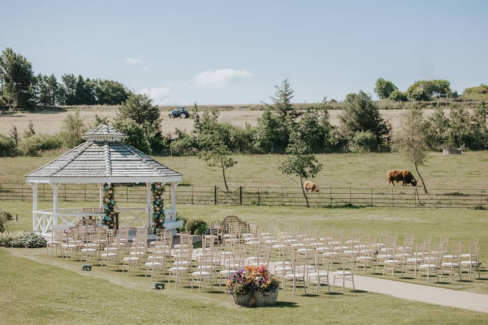 Outdoor ceremony