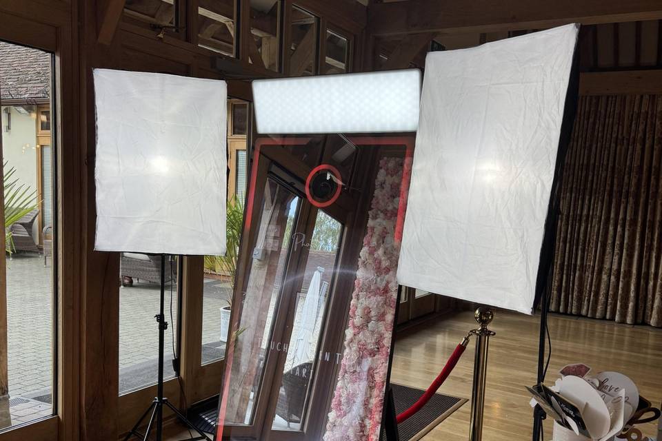 MAGIC MIRROR WEDDING EVENT