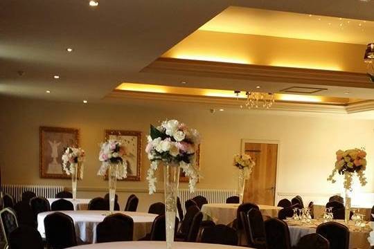 K L H  Elegant decor for weddings