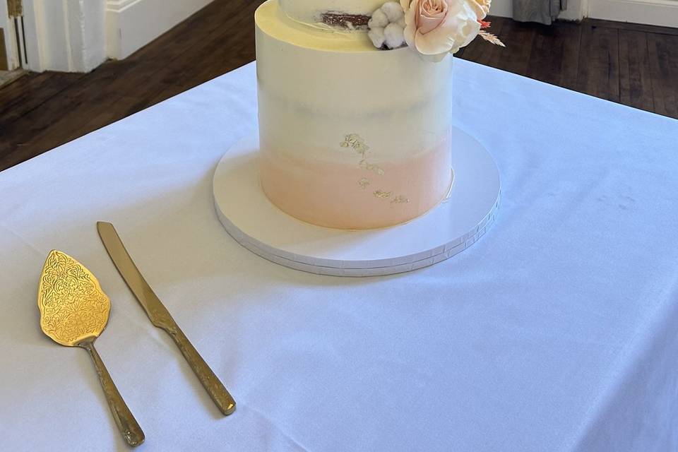 3 tier wedding cake