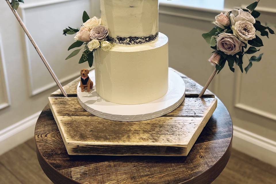 3 tier wedding cake