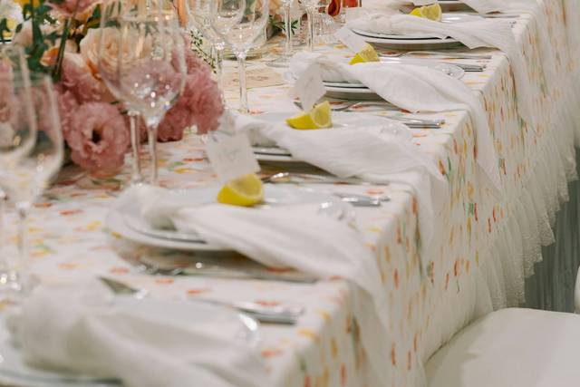 Table decor with fruit