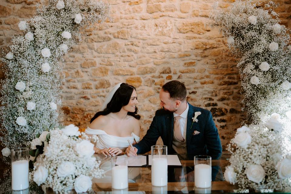 Gyp & white roses arch