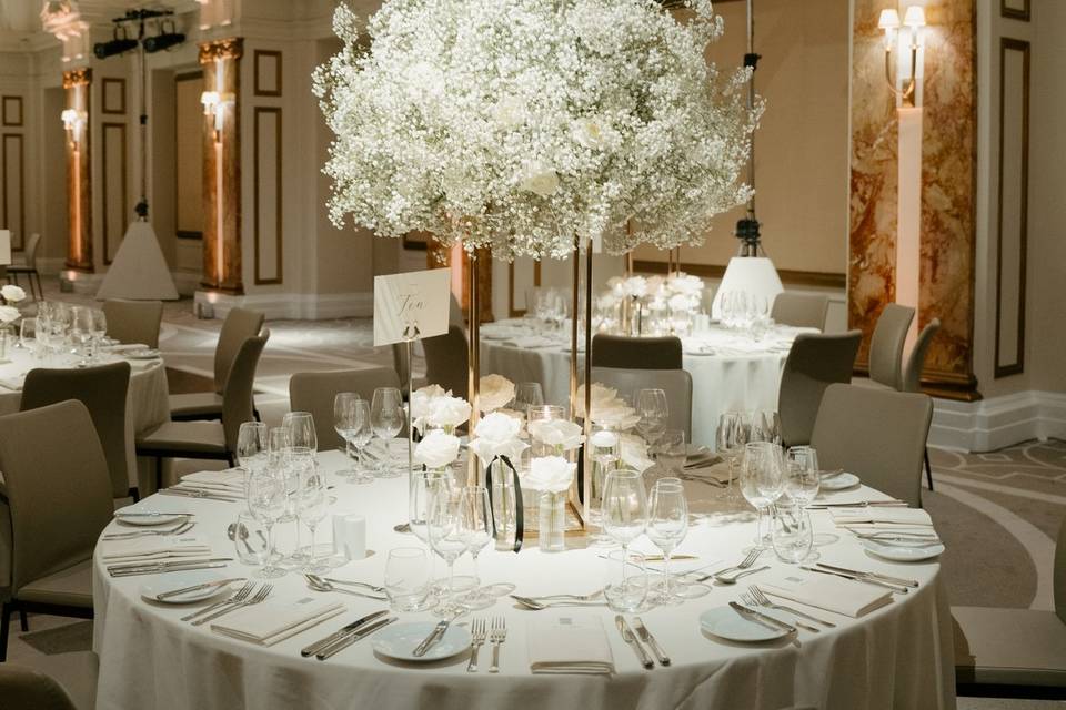Gypsophila table decor