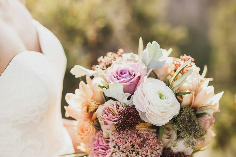 Wedding bouquet in pinks