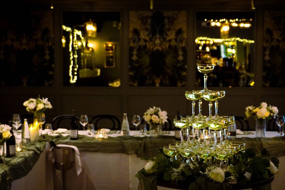 Champagne tower