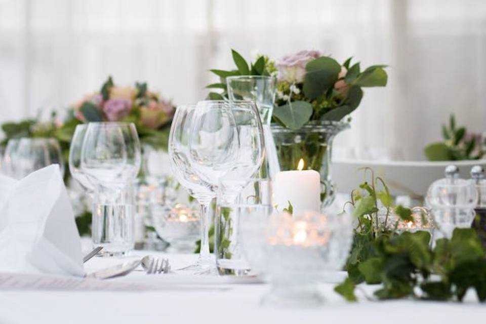 Glasses and table decor - 21 Degrees Wedding Videography