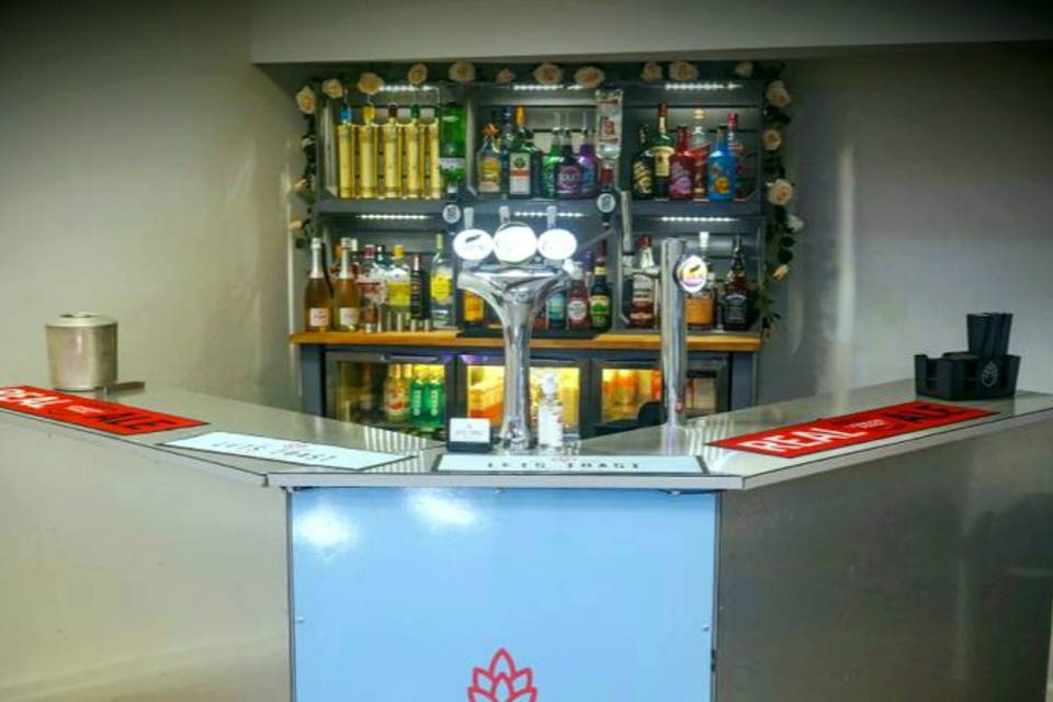 Let's Toast Mobile Bar Hire