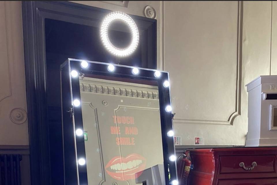 Magic Selfie Mirror