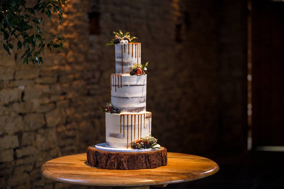 Semi-naked cake