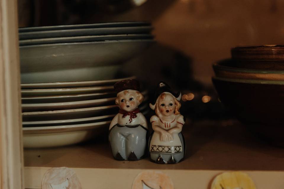 Salt & pepper shakers