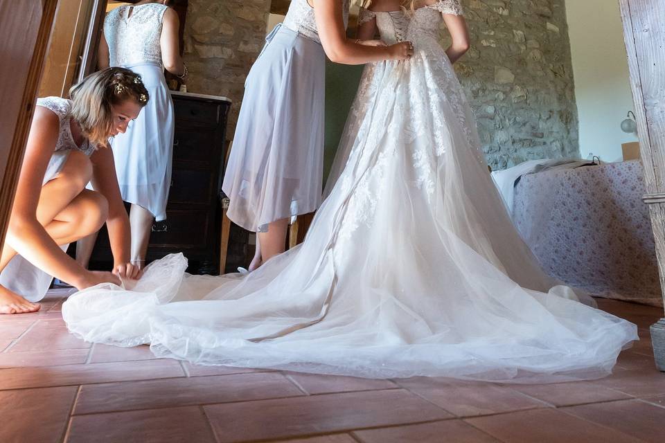 Coda del vestino nuziale