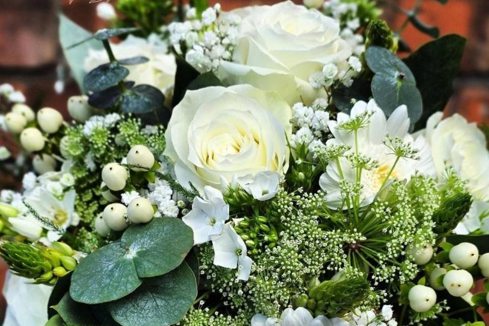 White and green bridal bouquet