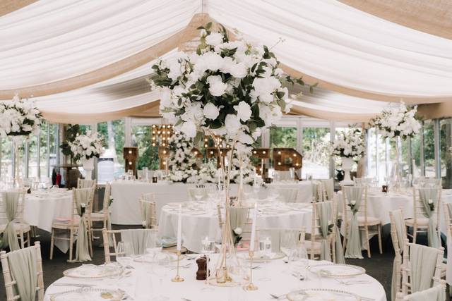 Woodman Inn wedding styling