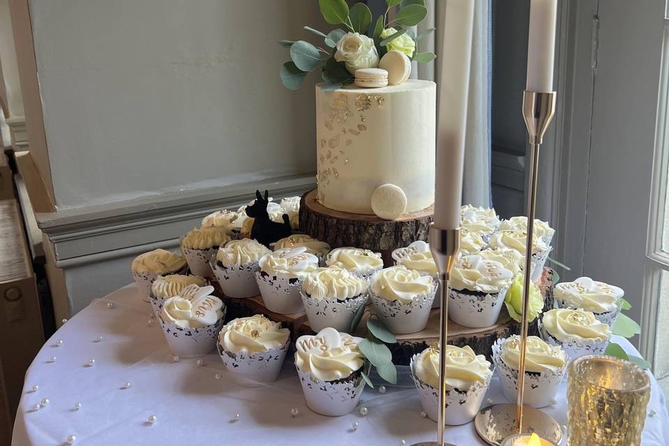 Cake table styling