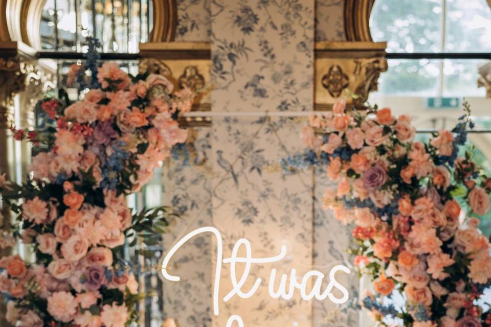 Rushpool hall pastel weddings