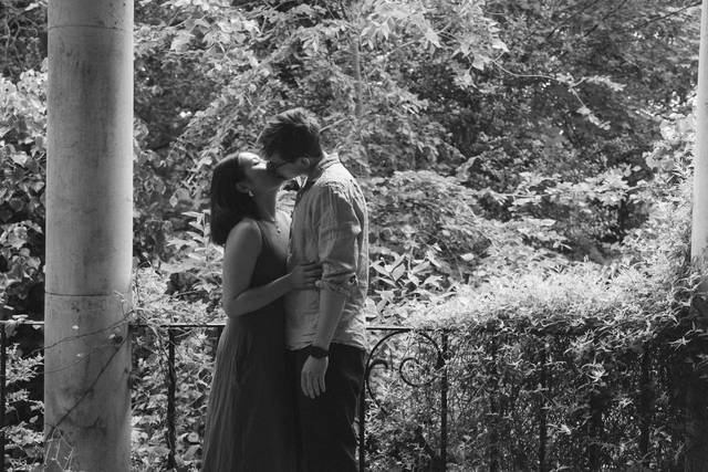 Romantic kiss
