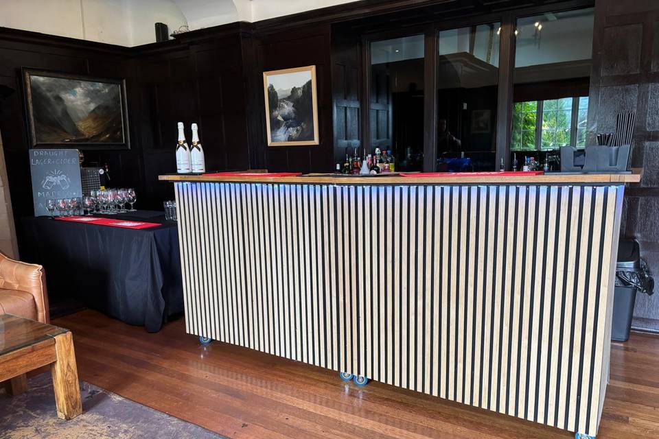 Inddor bar