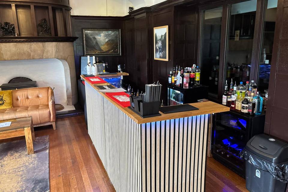 We bring the bar to you!