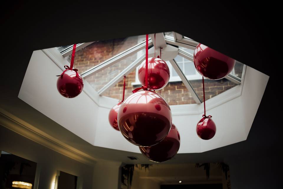 Ceiling balloon instatllation