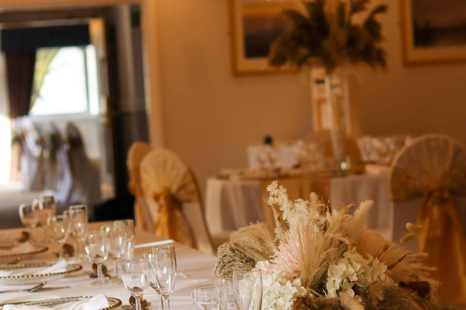 Kingfisher Top Table